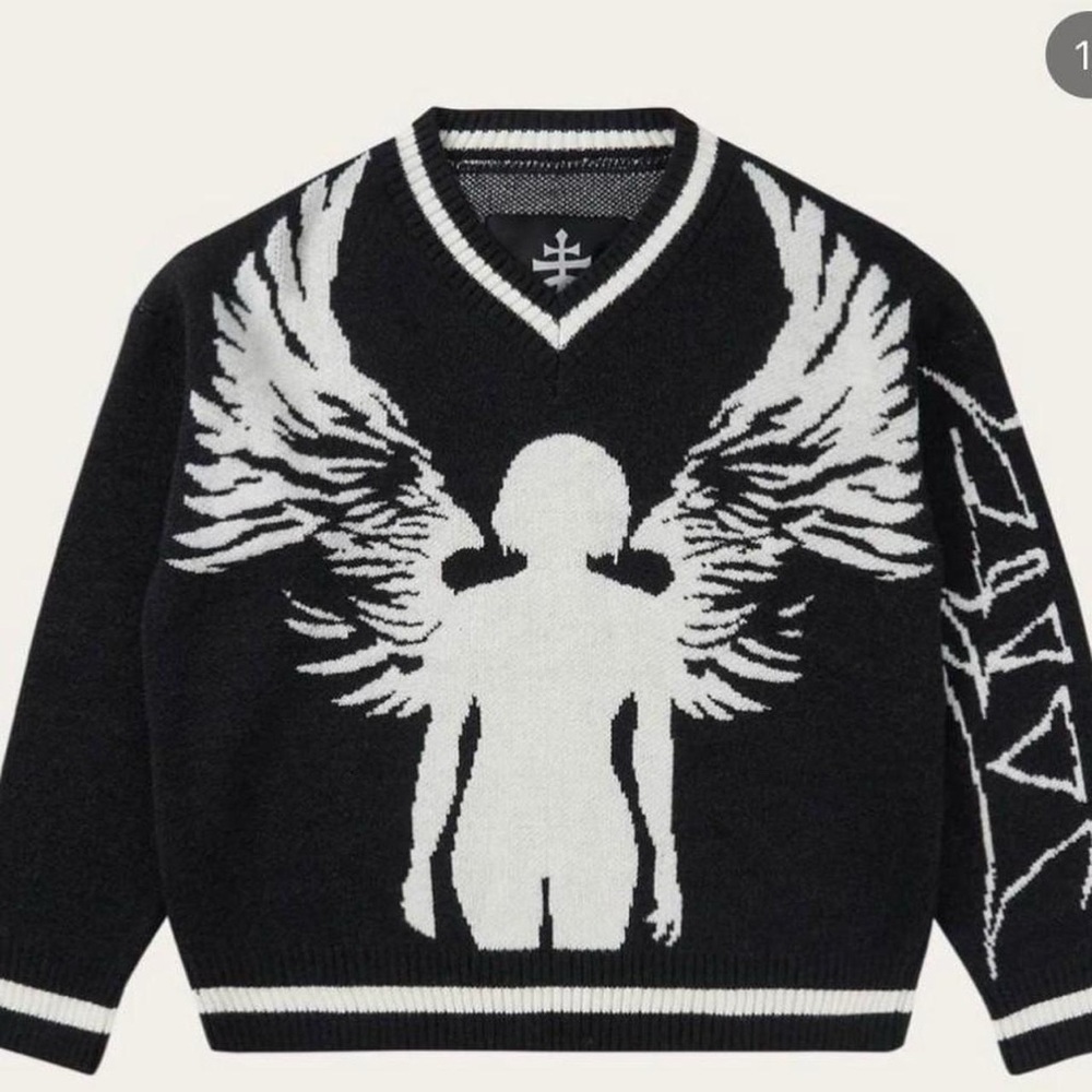 Drop dead ISO Iris sweater L or XL